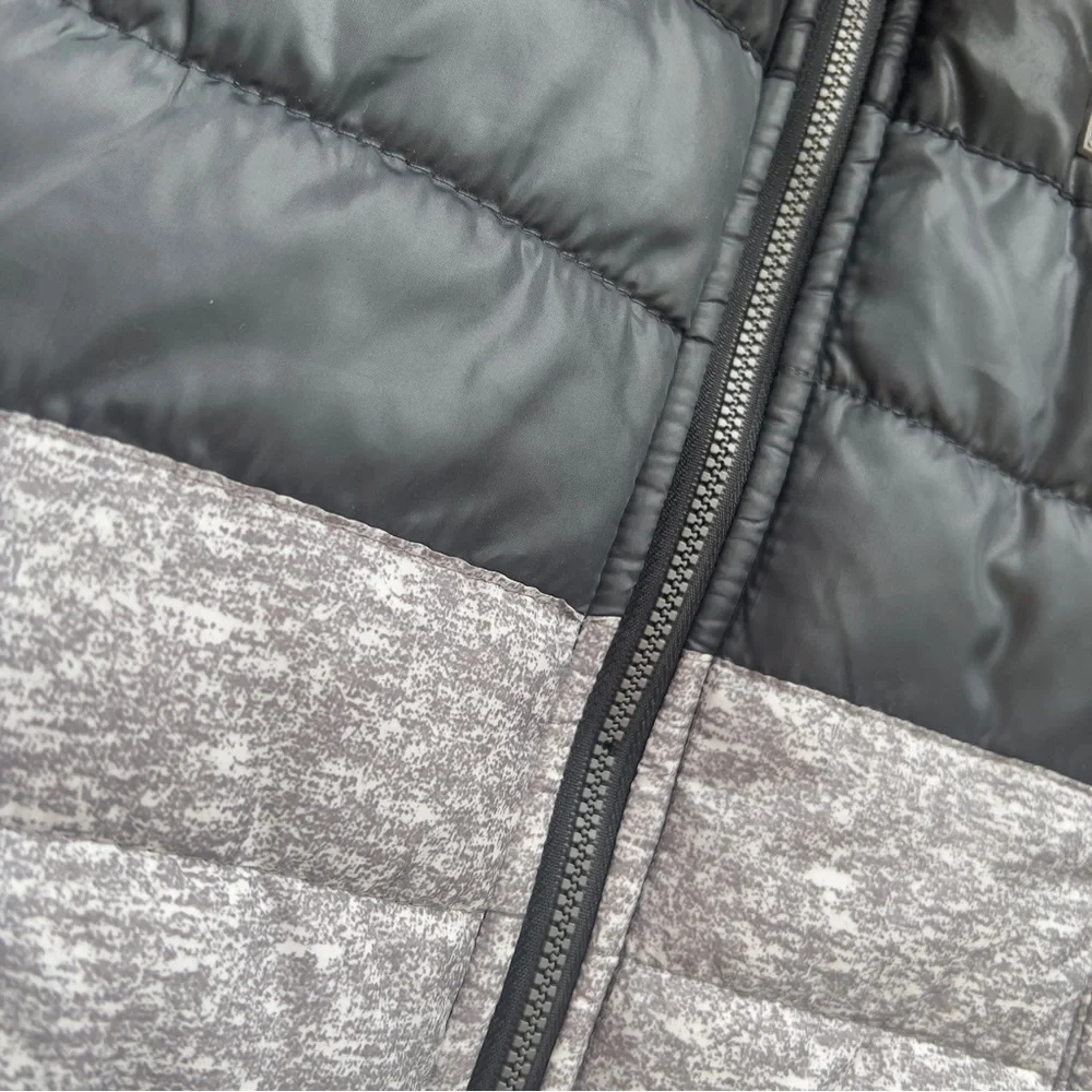 Calvin Klein Jeans Boys Size 24 months Black Gray Puffer Vest